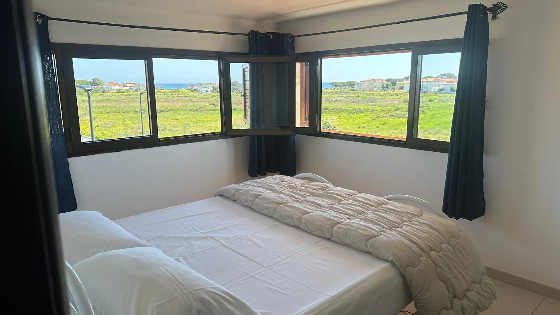 Appartamento Vista Mare La Caletta Italy